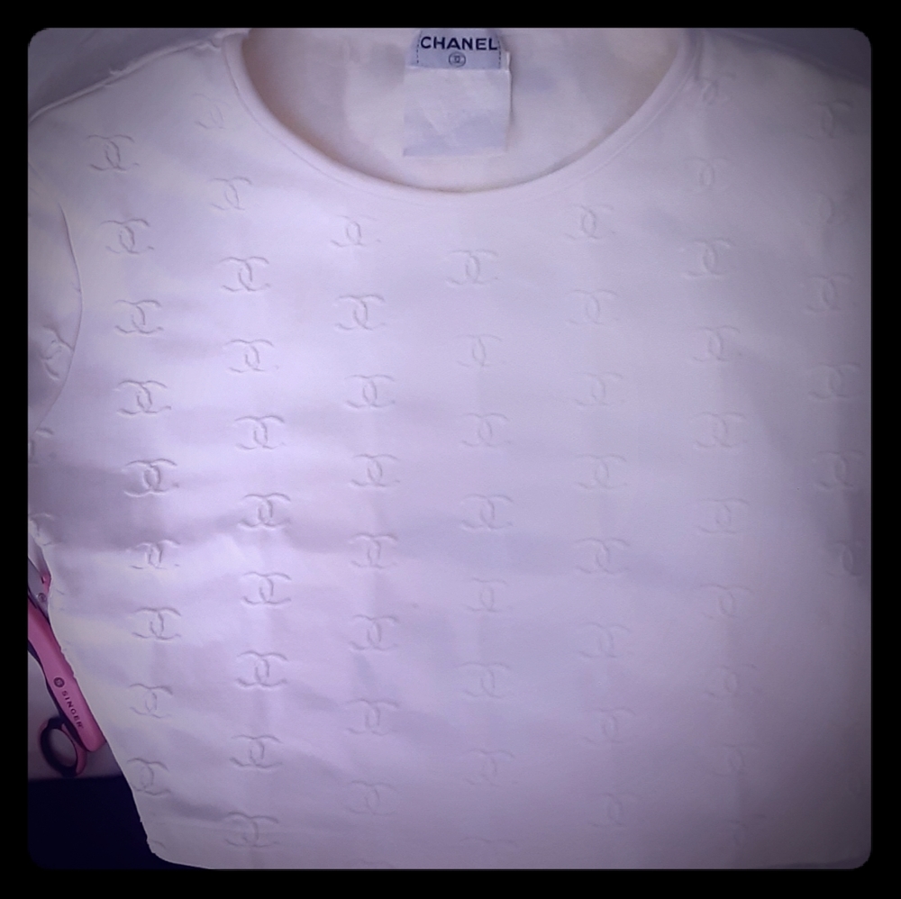Chanel crop top